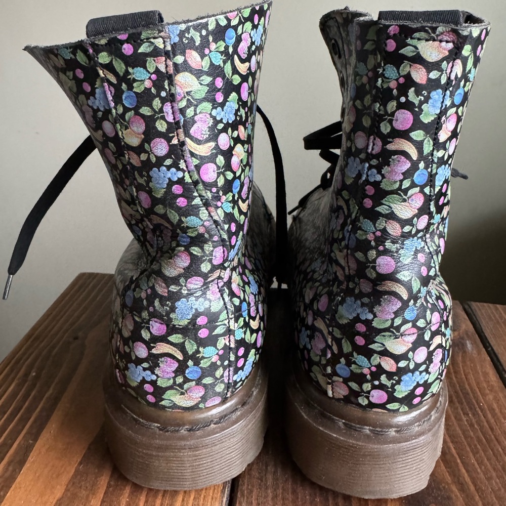 Dr. Martens Original Fruit Pattern Boots (Vintage/Rare) - Women’s Size 7 - Picture 3 of 6